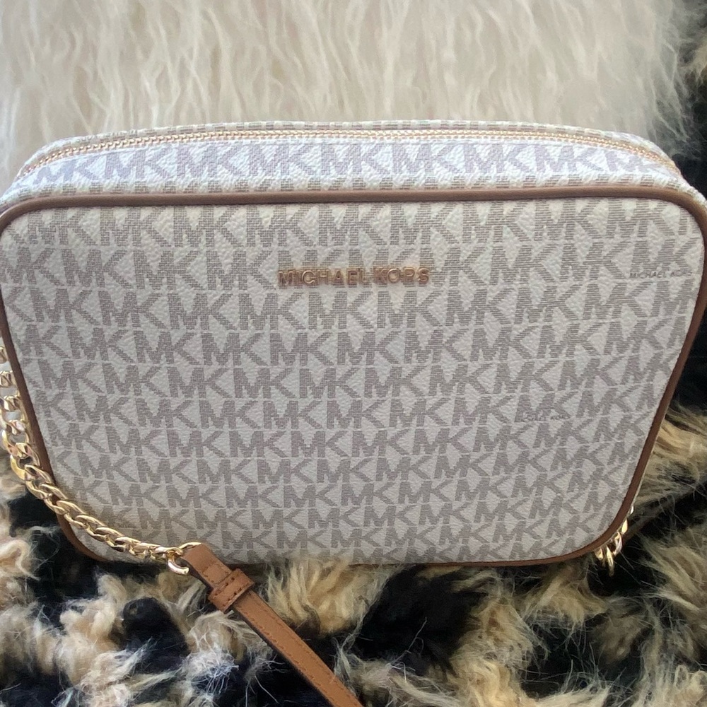 Michael kors cross body bag BRAND NEW